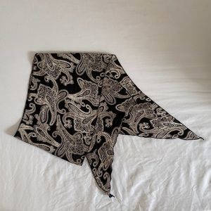 Vintage floral/bandana print silky scarf